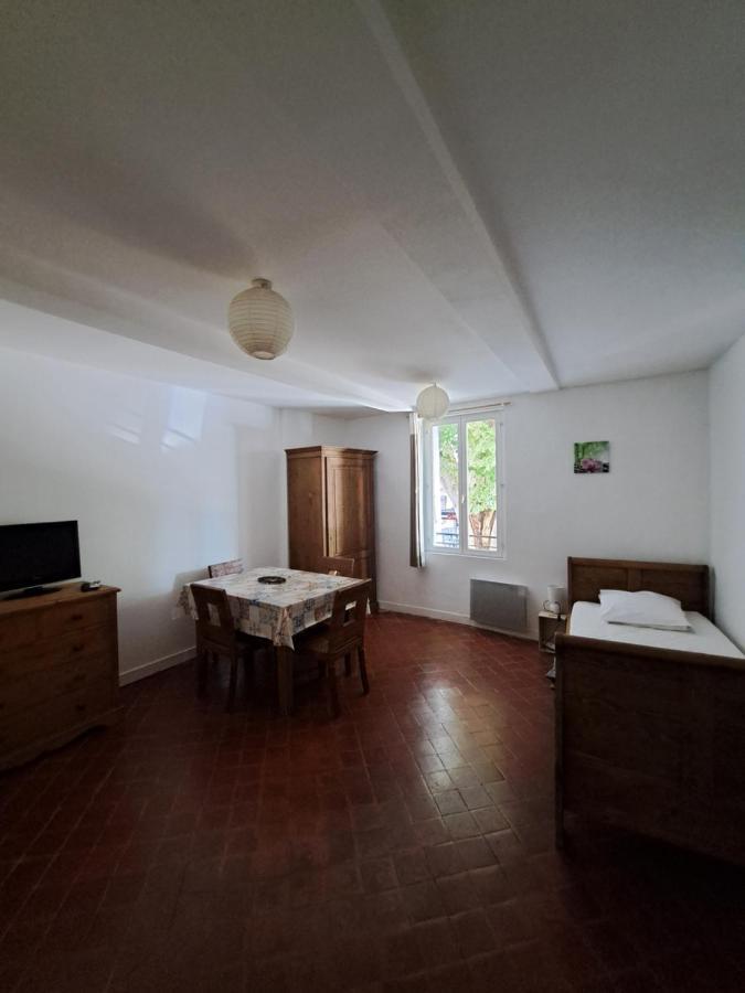 Malaucène Appart-Hotel Residence Maloc מראה חיצוני תמונה