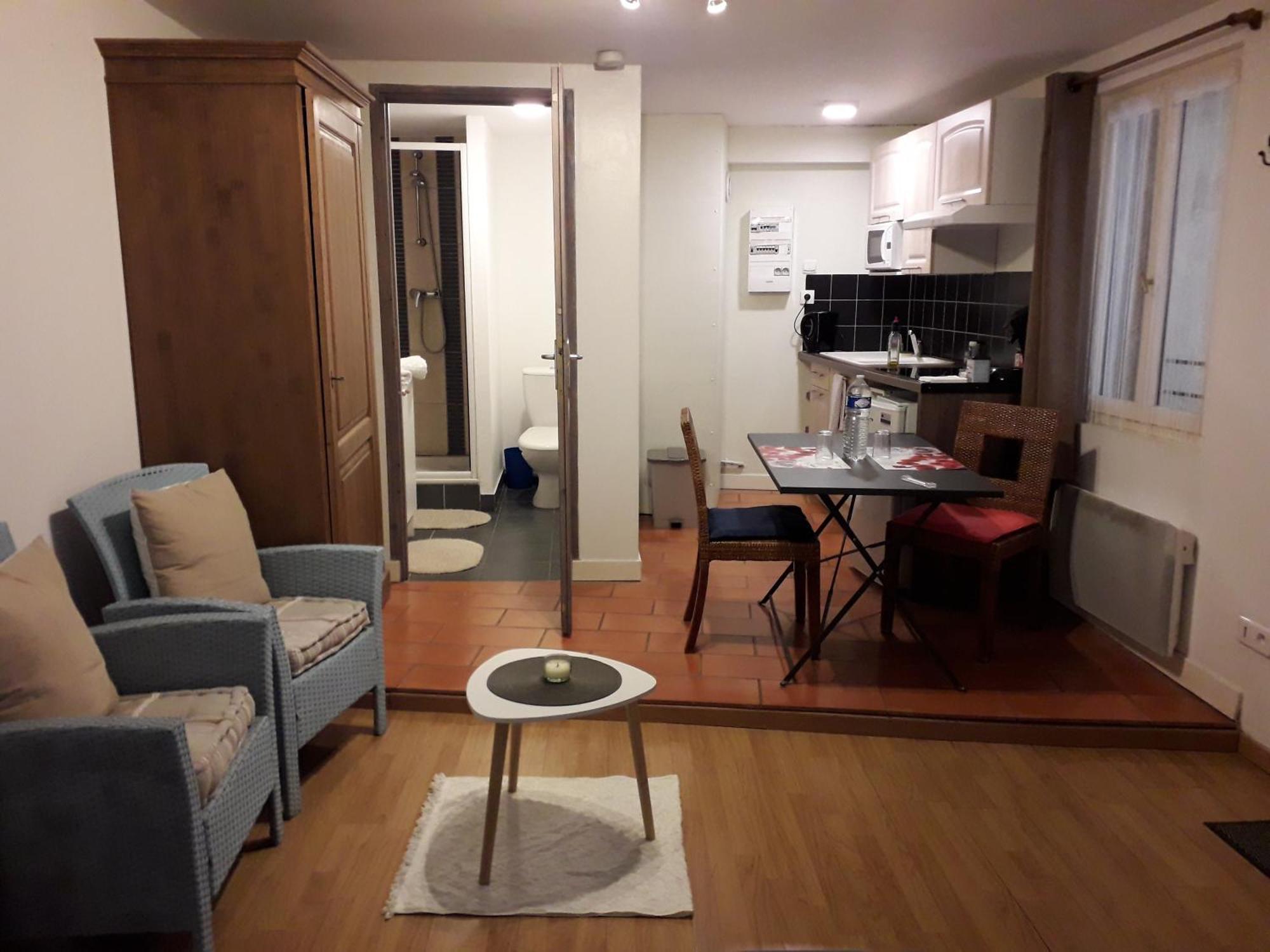 Malaucène Appart-Hotel Residence Maloc מראה חיצוני תמונה