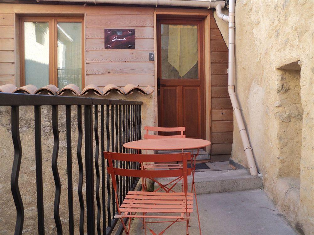 Malaucène Appart-Hotel Residence Maloc מראה חיצוני תמונה