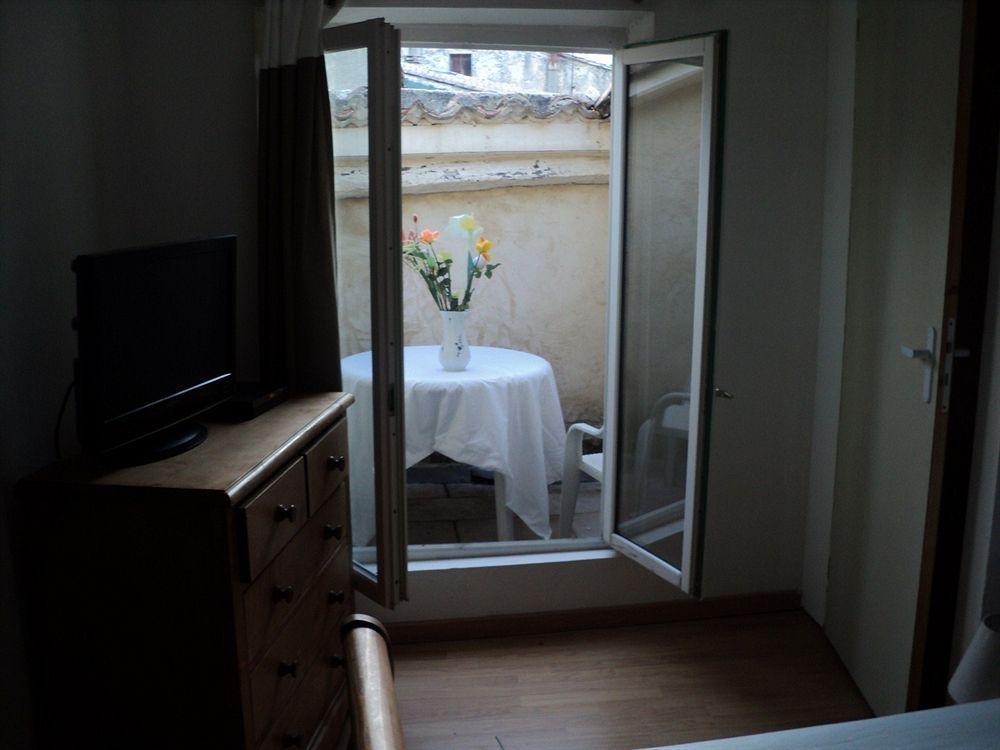Malaucène Appart-Hotel Residence Maloc מראה חיצוני תמונה