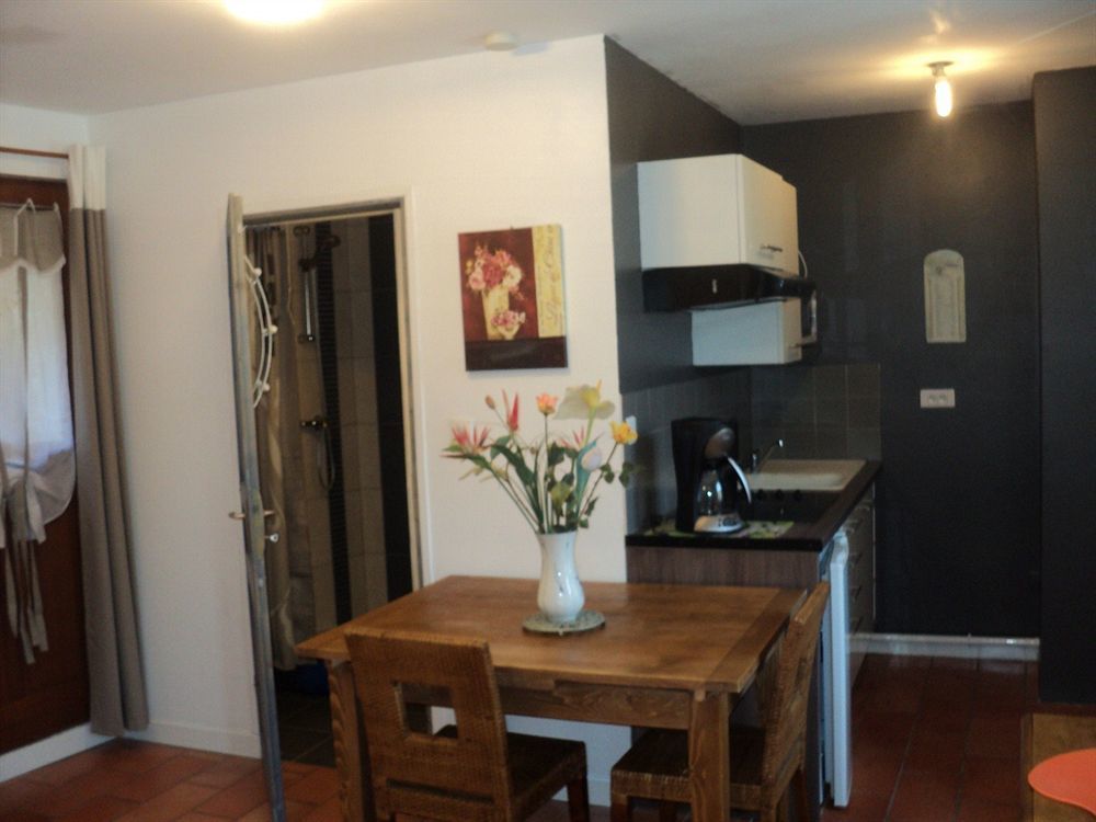 Malaucène Appart-Hotel Residence Maloc מראה חיצוני תמונה