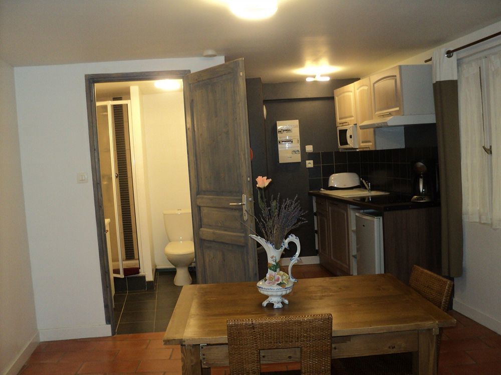 Malaucène Appart-Hotel Residence Maloc מראה חיצוני תמונה
