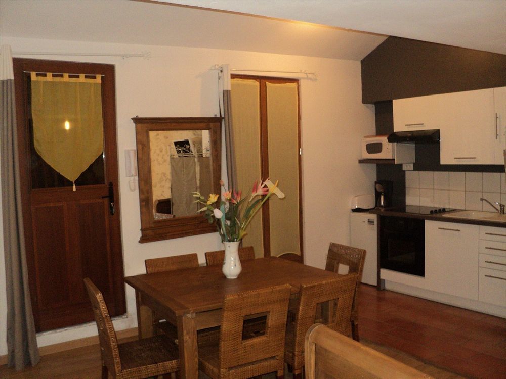 Malaucène Appart-Hotel Residence Maloc מראה חיצוני תמונה