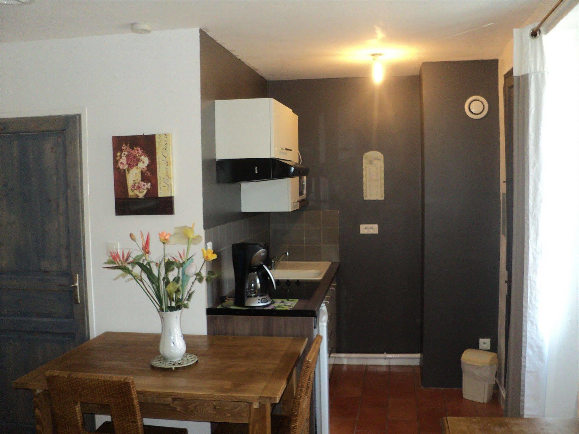 Malaucène Appart-Hotel Residence Maloc מראה חיצוני תמונה